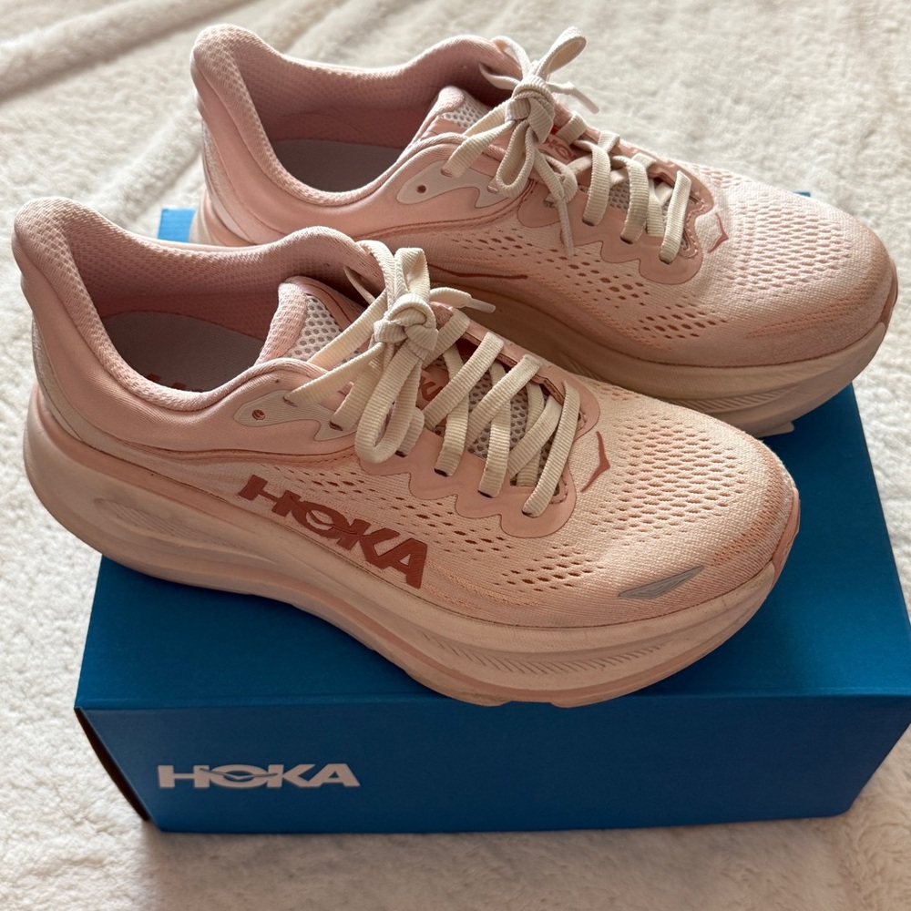 hoka bondi 9 rose